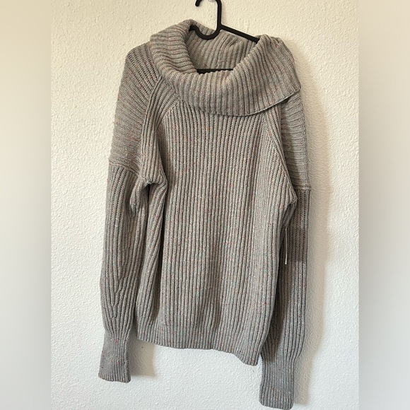 Free people Leo tunic sweater in silver gleam combo nwt sz XS - Picture 2 of 9